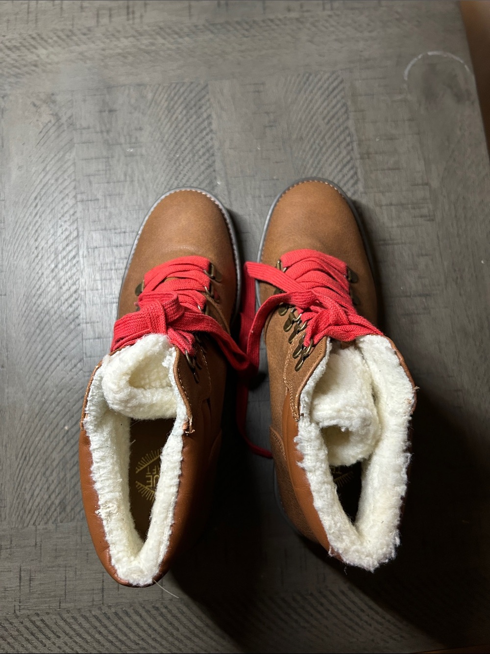 True Craft Brown Lace-Up Boots with Red Laces and Faux Fur